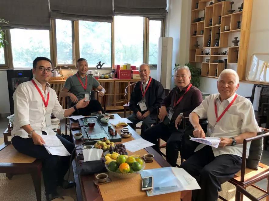 由左向右依次為王春龍先生、常志剛先生、王錦燧先生、徐華先生、任元會先生