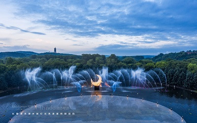 長春凈月潭水景燈光秀主題解析